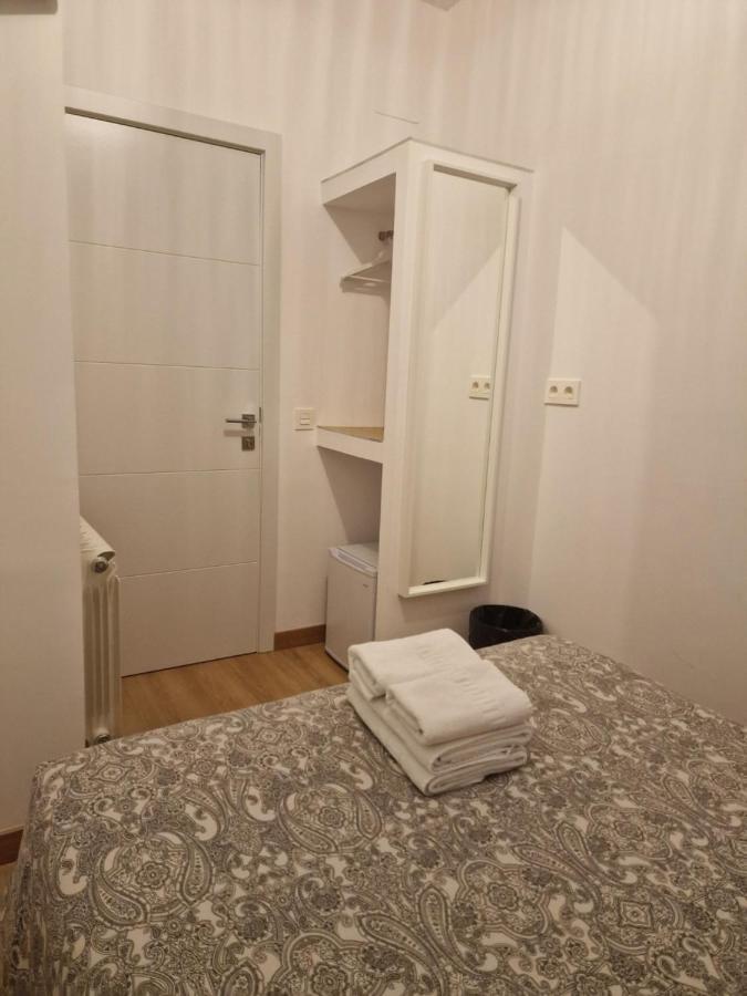 Hostal Esparteros Madrid Dış mekan fotoğraf