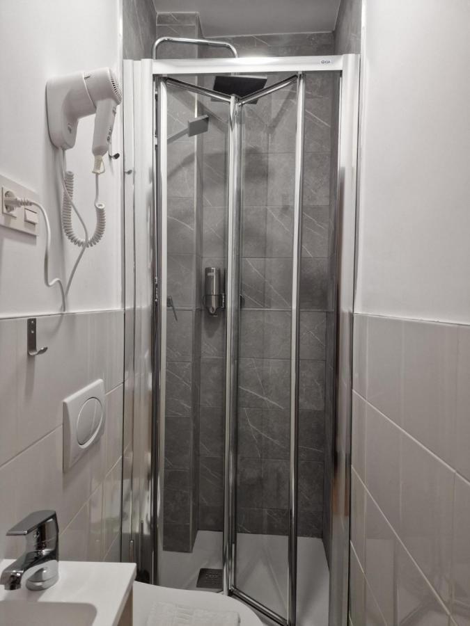 Hostal Esparteros Madrid Dış mekan fotoğraf