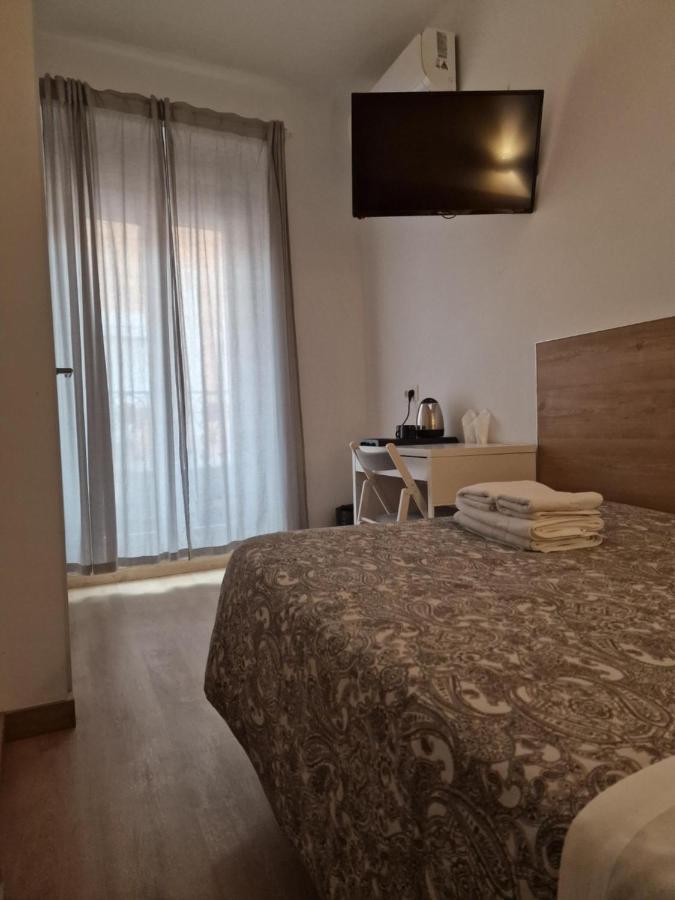 Hostal Esparteros Madrid Dış mekan fotoğraf
