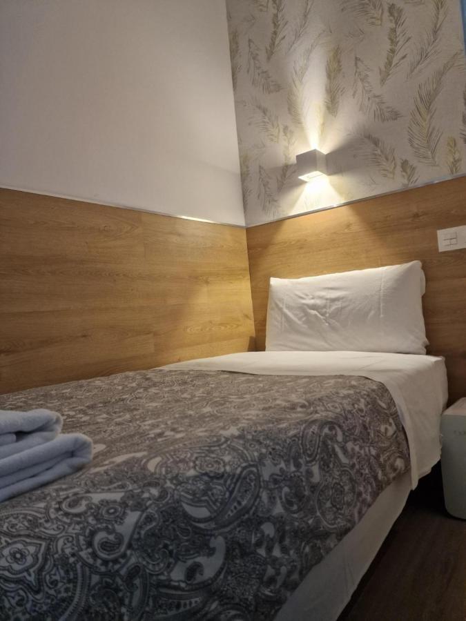 Hostal Esparteros Madrid Dış mekan fotoğraf