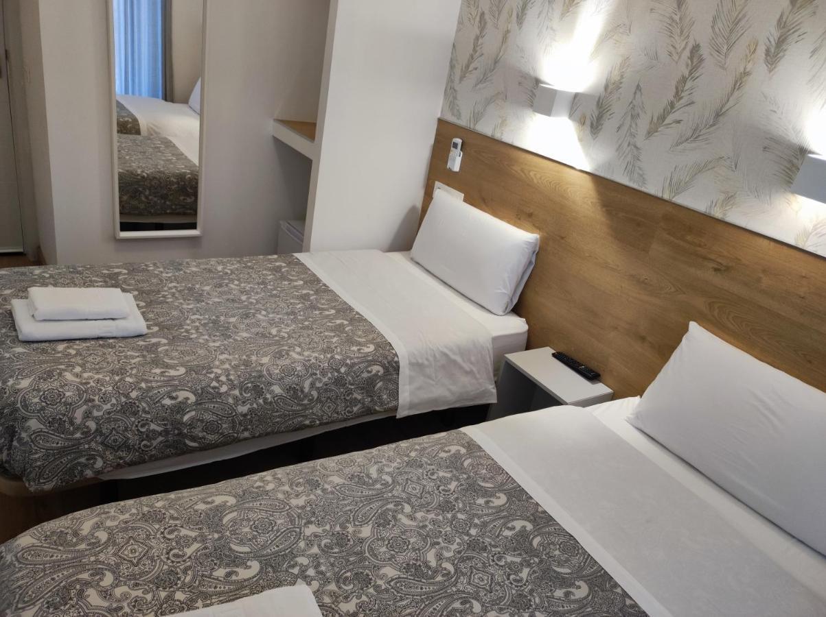 Hostal Esparteros Madrid Dış mekan fotoğraf