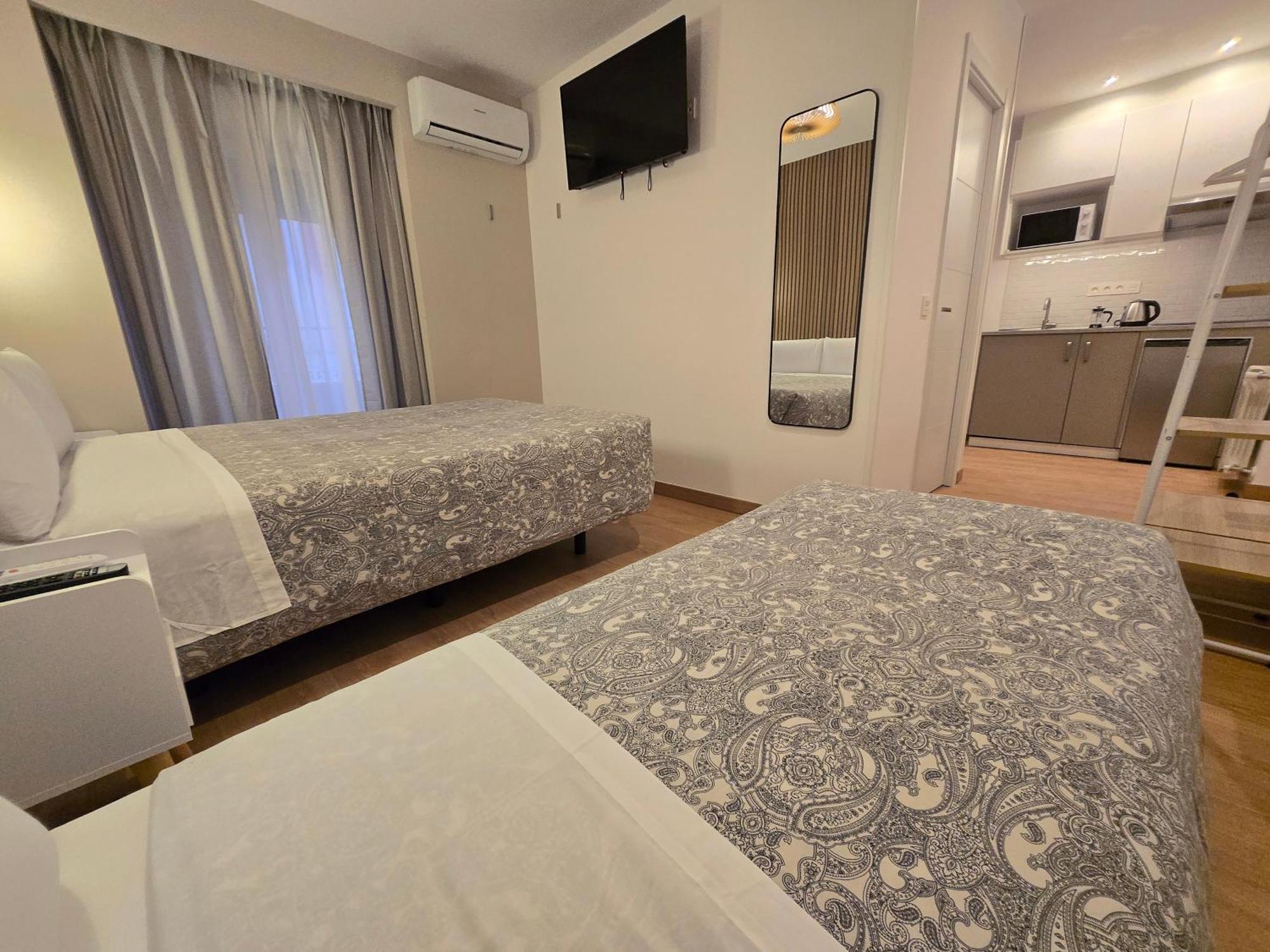 Hostal Esparteros Madrid Dış mekan fotoğraf