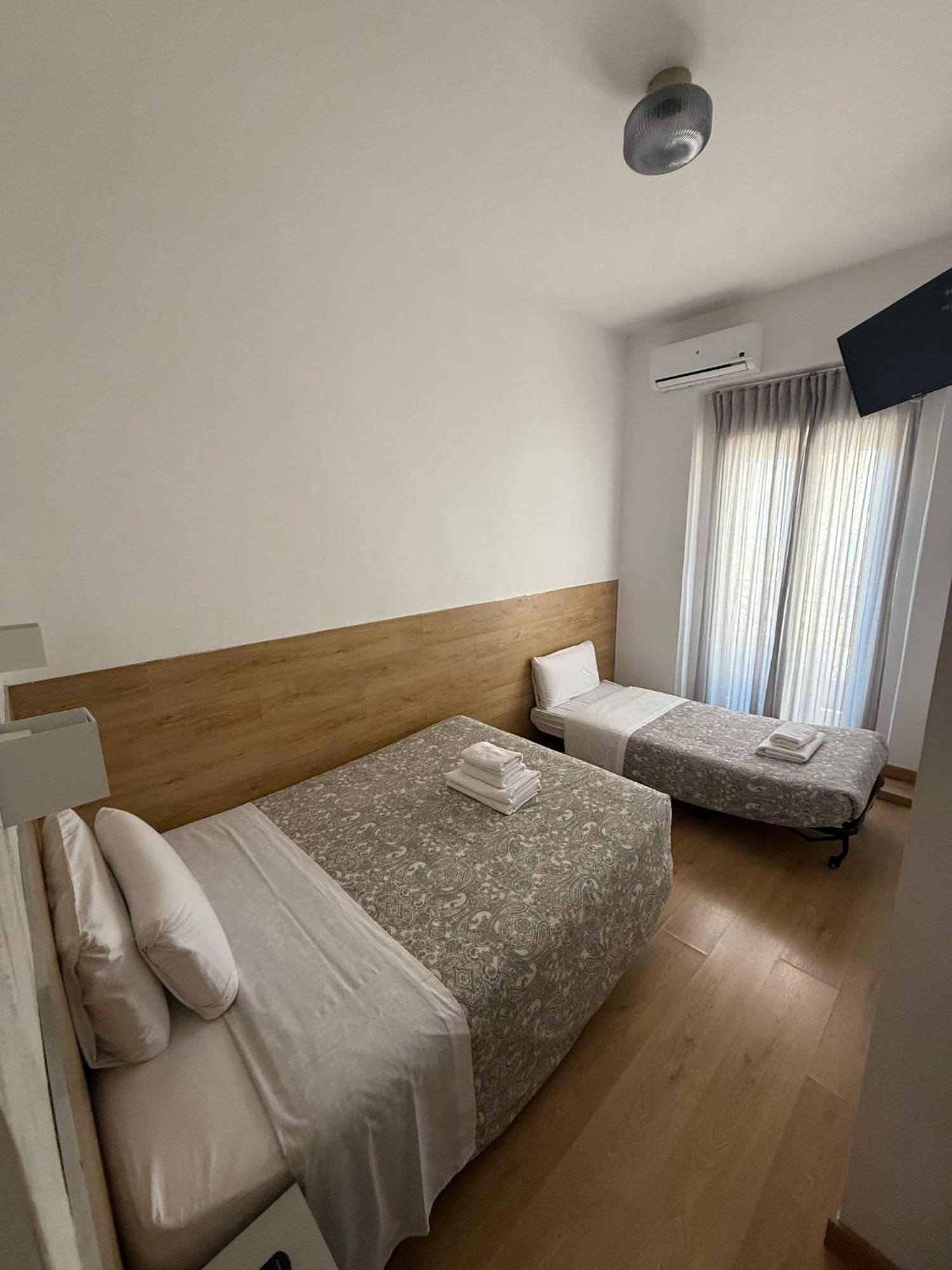 Hostal Esparteros Madrid Dış mekan fotoğraf