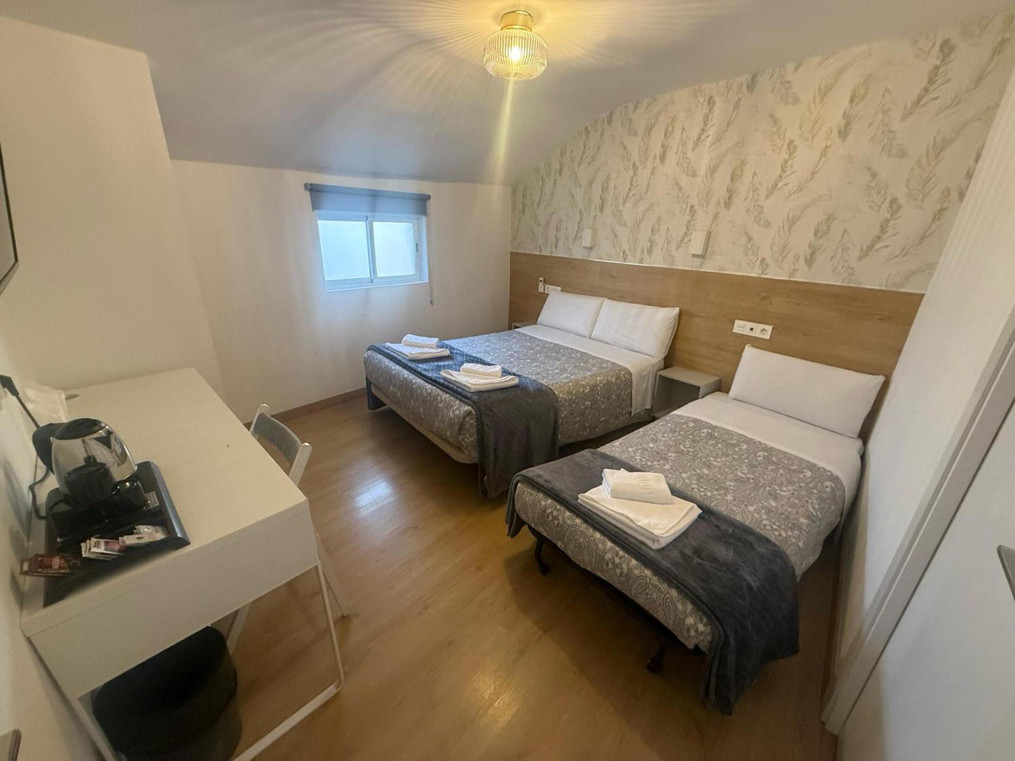 Hostal Esparteros Madrid Dış mekan fotoğraf